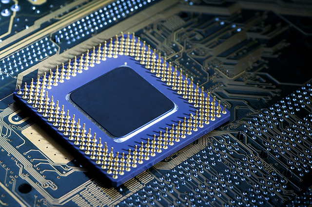 供應(yīng) Renesas 時(shí)鐘和定時(shí)：晶體振蕩器、抖動(dòng)衰減器、VersaClock 可編程時(shí)鐘